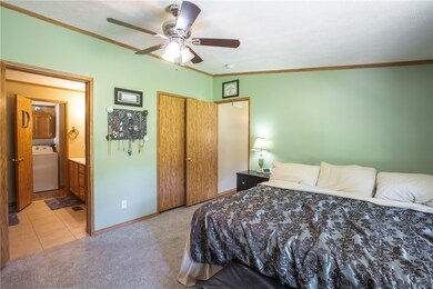 8832 E South Circle Dr, Effingham, IL 62401 - photo 6