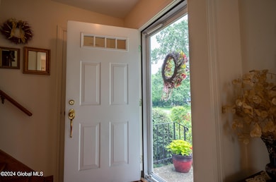 51 Greenleaf Dr, Delmar, NY 12054 - photo 4