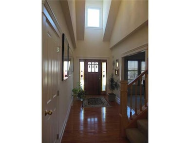 Entry/Foyer.