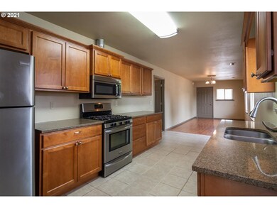 356 Page Rd, Winchester, OR 97495 - photo 7