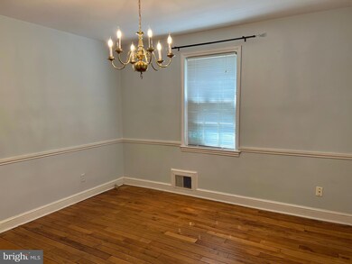 4604 Glenbrook Pkwy, Bethesda, MD 20814 - photo 2