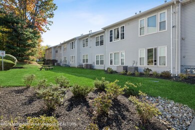 65 County Rd unit O94, Cliffwood, NJ 07721 - photo 3