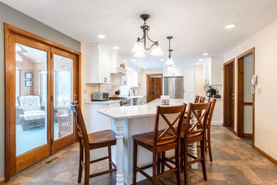 Marble Quartz Counters All Around!