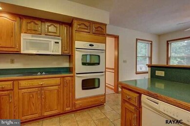 117 Wheaton Dr unit 119, Littlestown, PA 17340 - photo 7