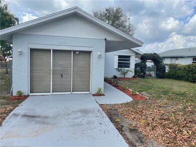 205 S Pine Ave, Lake Placid, FL 33852 - photo 2