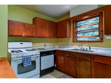 914 Dugway Rd, Richmond, VT 05477 - photo 7