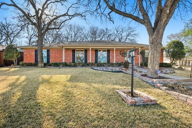 648 Springhill Ct, Hurst, TX 76054 - photo 2