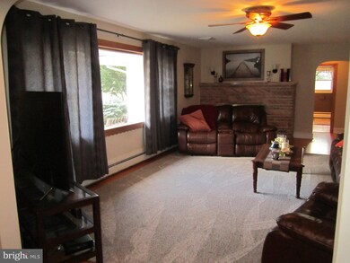 1517 N Main St, Williamstown, NJ 08094 - photo 4