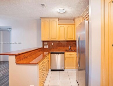 6545 W 27th Ct unit 2447, Hialeah, FL 33016 - photo 2
