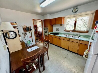 605 Oakmont Ave, Erie, PA 16505 - photo 4