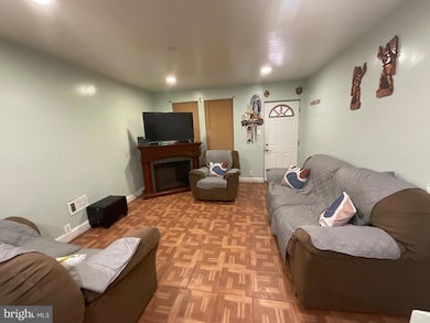 2112 Howell St, Camden, NJ 08105 - photo 3