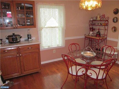 302 Coeburn Blvd, Brookhaven, PA 19015 - photo 5