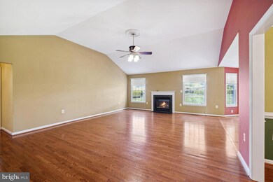633 Elliot Dr, Purcellville, VA 20132 - photo 7