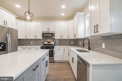 1028 Andrews Ave, Collingdale, PA 19023 - photo 2