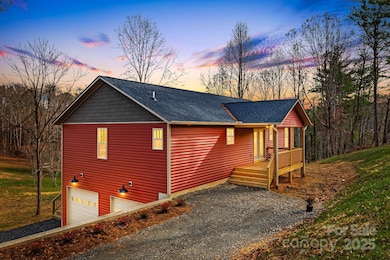 738 Jupiter Rd, Weaverville, NC 28787 - photo 2