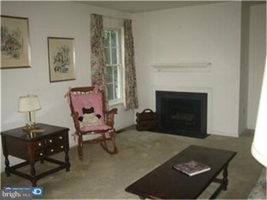 828 Westfield Dr, Cinnaminson, NJ 08077 - photo 3