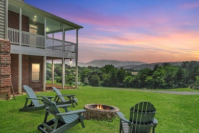 540 Wagon Wheel Run, Buchanan, VA 24066 - photo 2