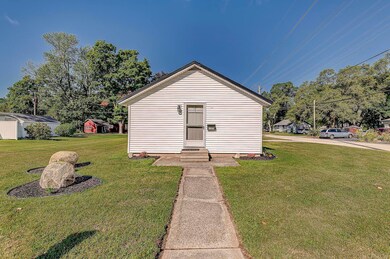 1325 Johnson St, Elkhart, IN 46514 - photo 5