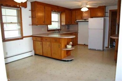 571 Parker St, Springfield, MA 01129 - photo 7