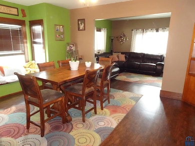 112 E 7th St, Sanborn, IA 51248 - photo 4