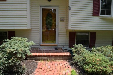 4 Hickory Ln, Rochester, NH 03867 - photo 2