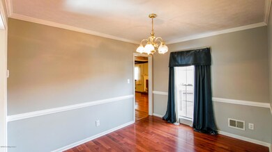 7912 Cortland Dr, Louisville, KY 40228 - photo 5