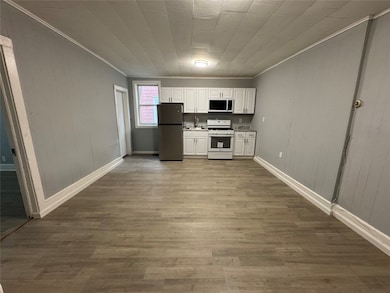 28 Lydia St, Binghamton, NY 13905 - photo 2