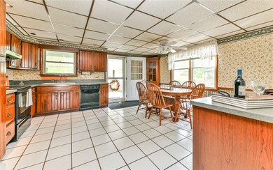 1007 Howard St, West Newton, PA 15089 - photo 7