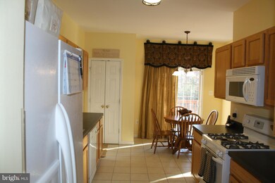11205 Englewood Ct, Fredericksburg, VA 22407 - photo 4