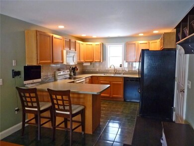 Nice working kitchen
