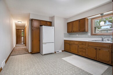 008_636_walnut_ln_union_city_mi_49094-10