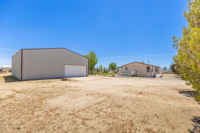 1910 62nd St W, Rosamond, CA 93560 - photo 3