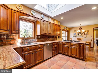 40 Dunbar Dr, Princeton Junction, NJ 08550 - photo 7