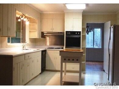 Spacious Kitchen
