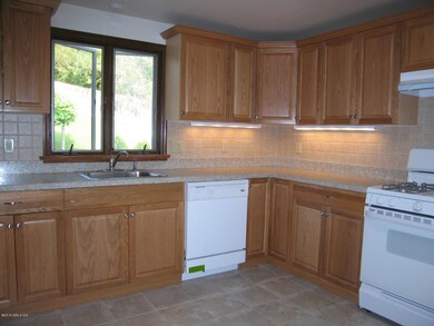 35 Cos Cob Ave unit Rear Apt, Cos Cob, CT 06807 - photo 2