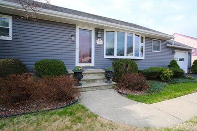 1509 Greenview Dr, Bethlehem, PA 18018 - photo 3