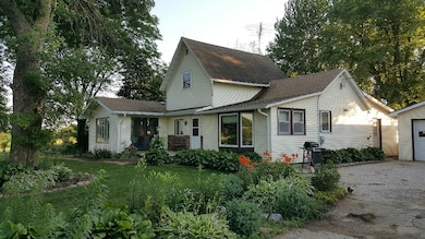 NE side-Beautiful landscaping
