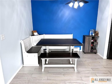 532 Cricket Ln, Woodbridge, NJ 07095 - photo 4