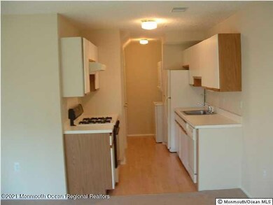 1701 Arthur kitchen1