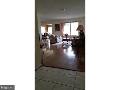 258 Doremus Dr unit B, Monroe Township, NJ 08831 - photo 2