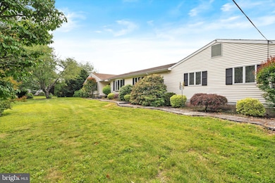 740 Windsor Perrineville, East Windsor, NJ 08520 - photo 5