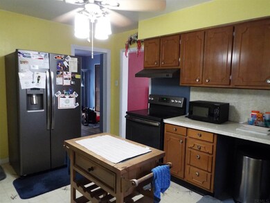 507 N West St, Fort Branch, IN 47648 - photo 6