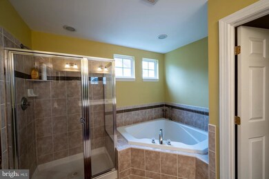 13904 Glenlivet Grove, Laurel, MD 20707 - photo 2