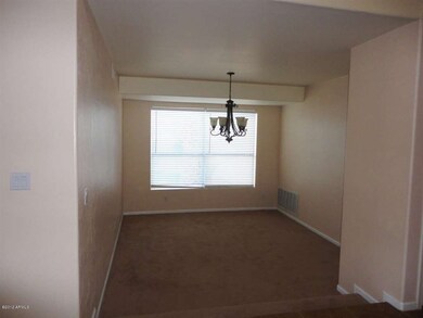 FORMAL DINING