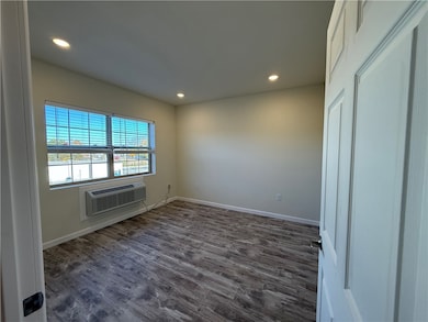 327 Pine St unit 3014, Pawtucket, RI 02860 - photo 3