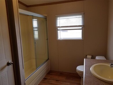 408 Glenwood St, Gainesville, TX 76240 - photo 7