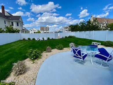 patio and large yard