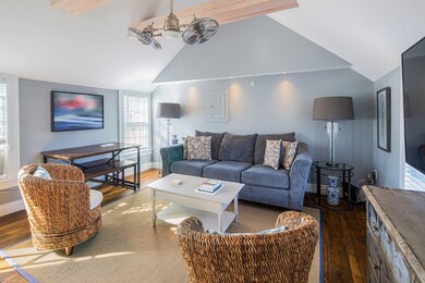 22 Pearl St unit 3, Provincetown, MA 02657 - photo 6