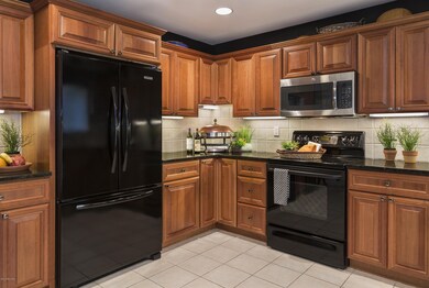 45 Ettl Ln unit 204, Greenwich, CT 06831 - photo 6