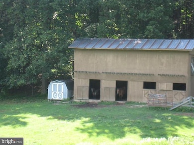 10311 Stansfield Rd, Laurel, MD 20723 - photo 3